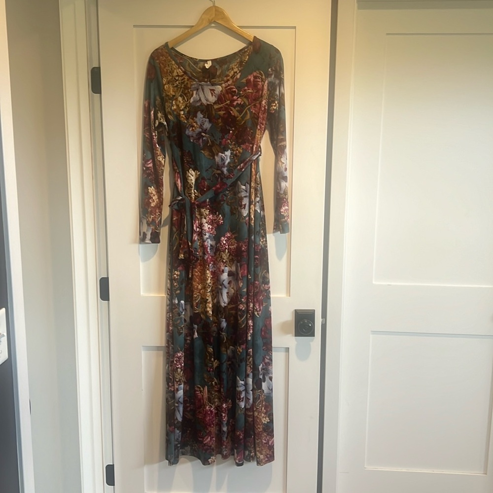 Long sleeved floral dress